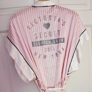 2013 VICTORIA'S SECRET FASHION ROBE